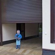 Рольставни серии Trend. Неперфорированный профиль PD/55mN 2400×2500, базовая защита от взлома